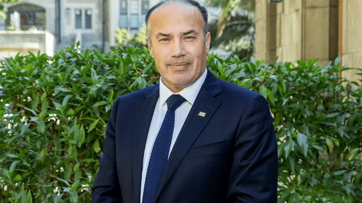 Dr. Andrés Hernán Fuentes Castillo