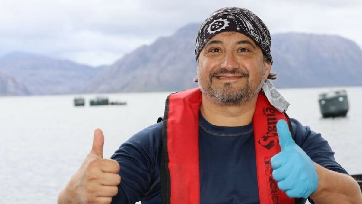 Dr. Carlos Aranda Borghero, profesor asociado del Departamento de Ciencias Biológicas y Biodiversidad de la Universidad de Los Lagos